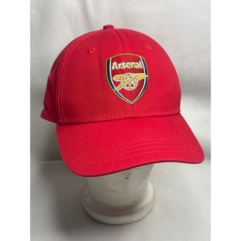 Arsenal FC Core Crest Red Baseball Cap Adjustable Soccer Premier Club League Hat